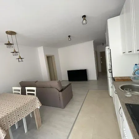 Daire Apartament Iris *