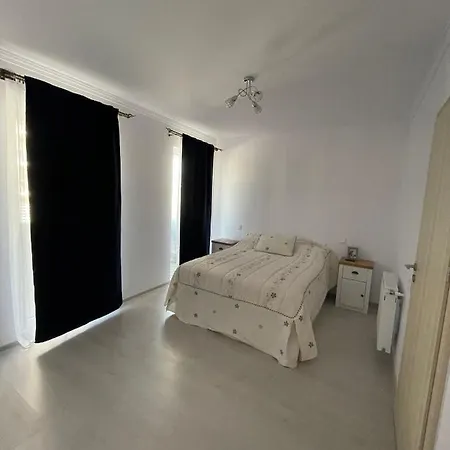 Apartament Iris * Kaloşvar